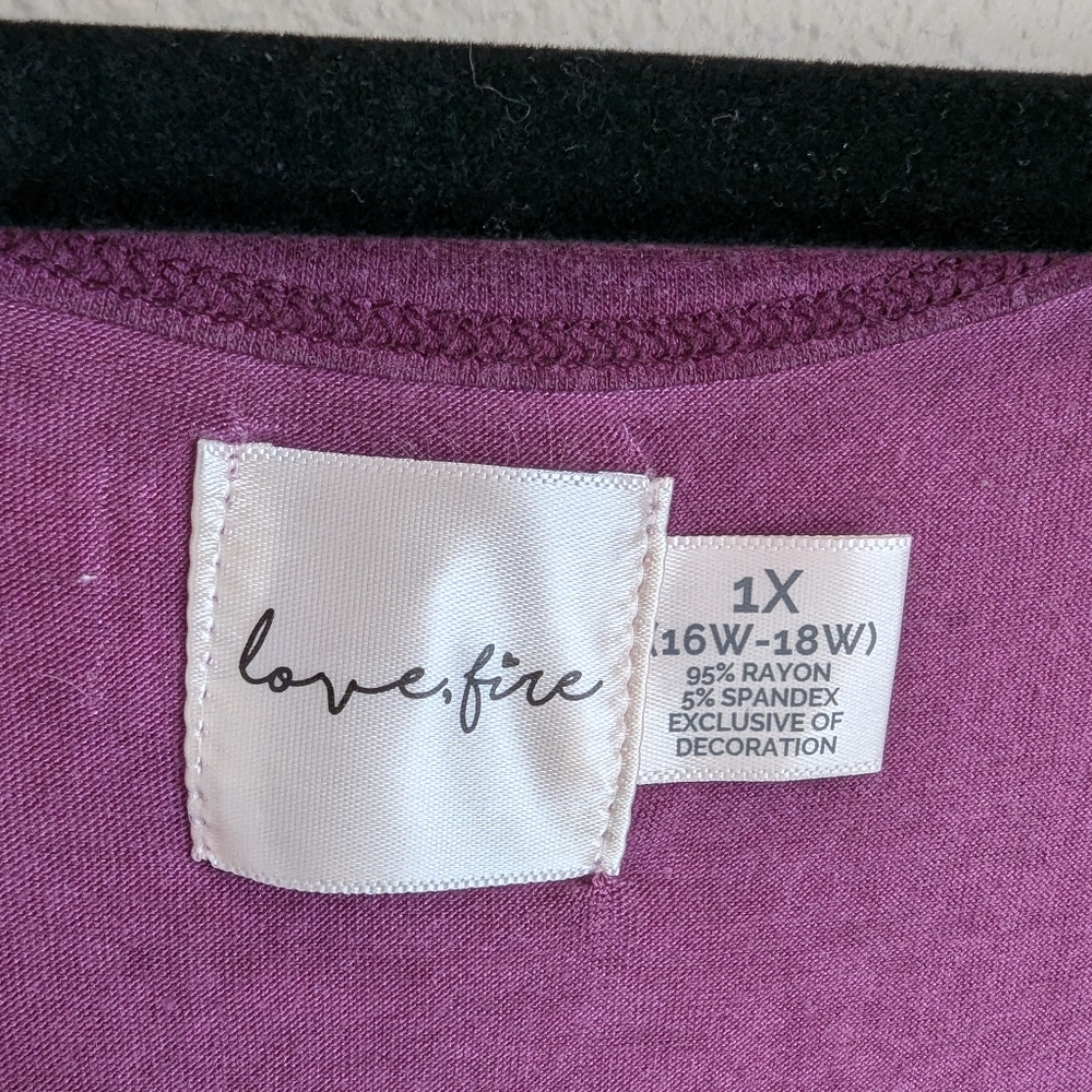 NWOT Love Fire Purple Top Size 1X - Picture 5 of 5